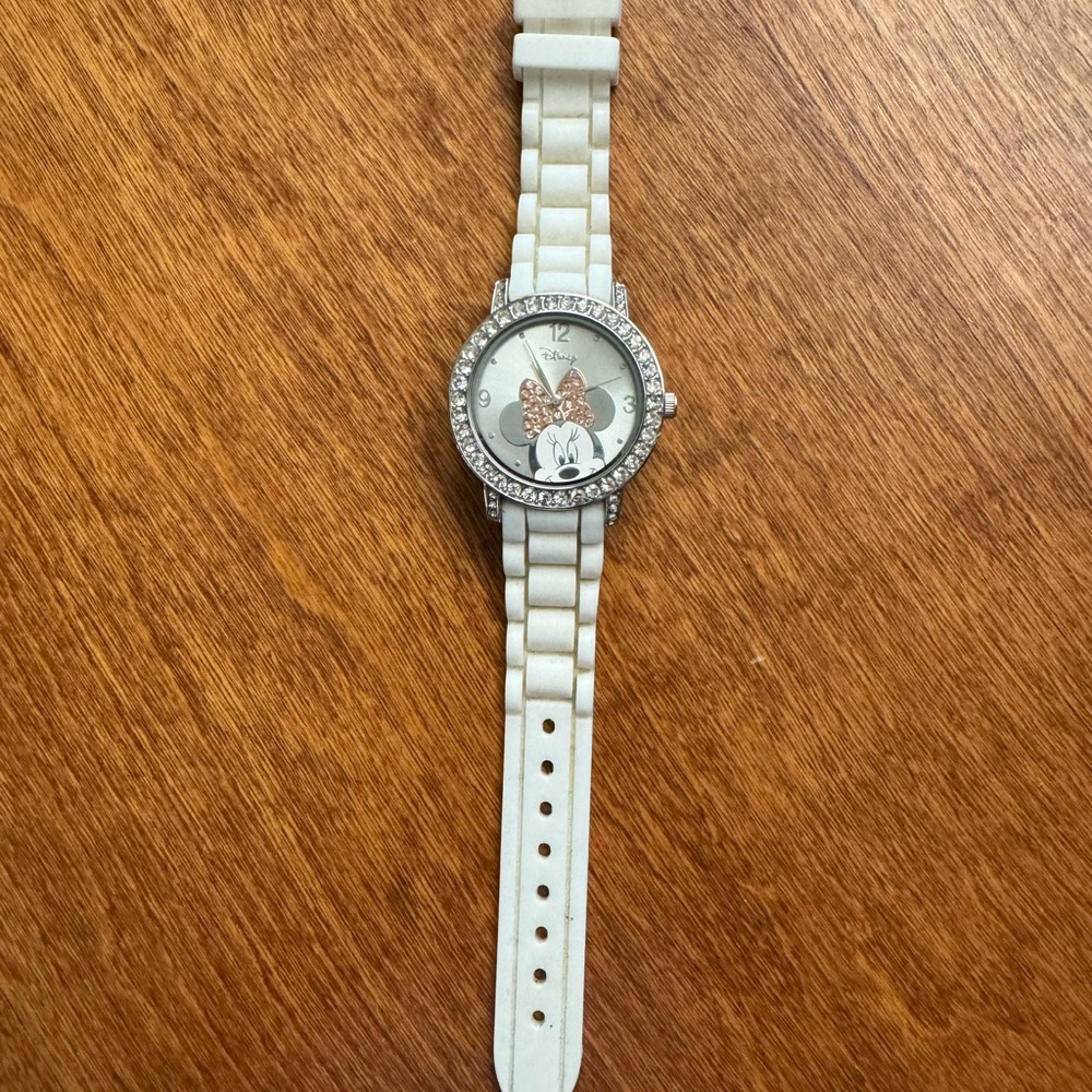 Disney Minnie Mouse Watch Women Girl White Band  with New Battery